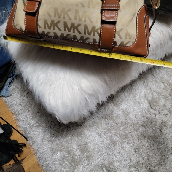 Michael Kors Black Signature Brookville Bowling Bag Purse - Picture 8 of 10